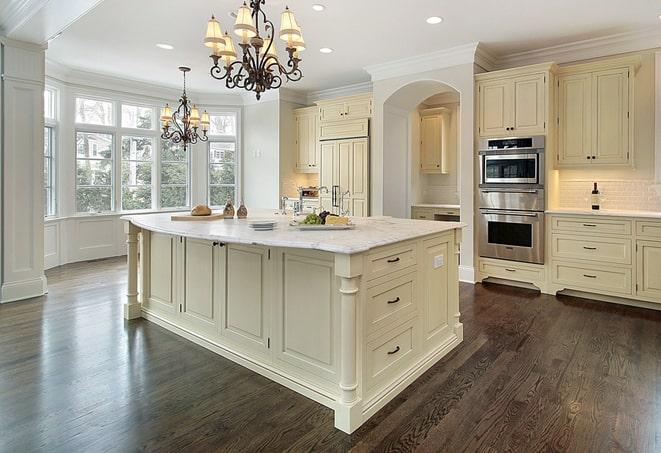 wide-plank laminate floors in rustic farmhouse in Austintown OH